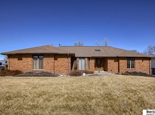 350 Chestnut St, Springfield, NE 68059