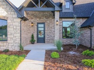 10015 Woodland Way, Edmond, OK 73025