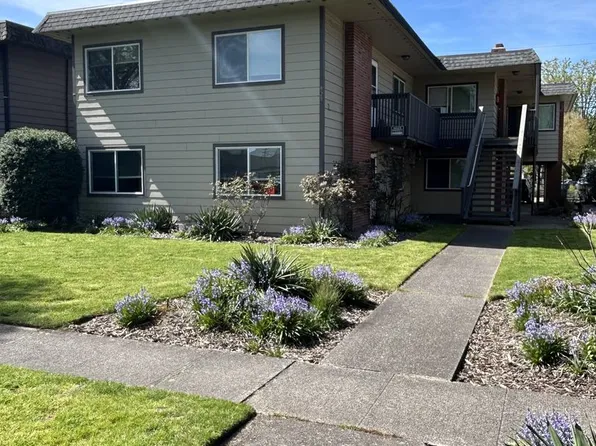 929 16th Ave, 929 16th Ave APT 1, Longview, WA 98632