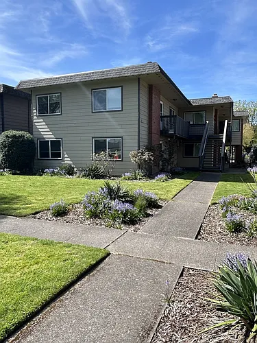 929 16th Ave Photo 1
