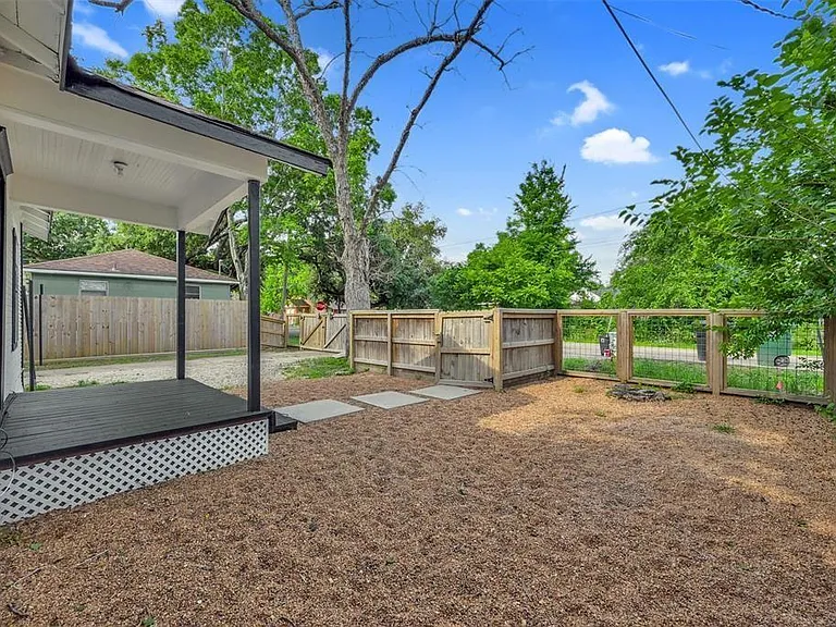 4208 Delhi St — Photo 4