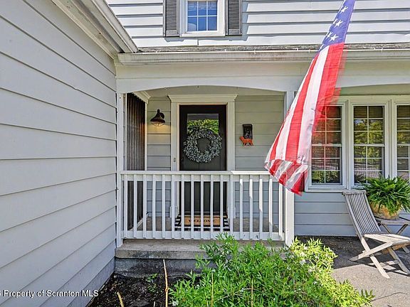 3rd image of 509 Glenburn Rd