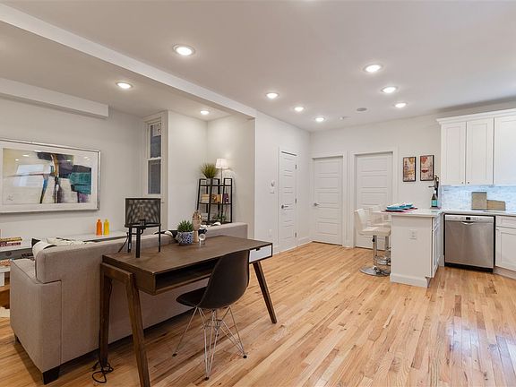 2nd image of 414 Baldwin Ave #1
