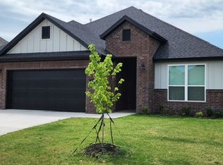 5301 SW Firethorn Ln, Bentonville, AR 72713