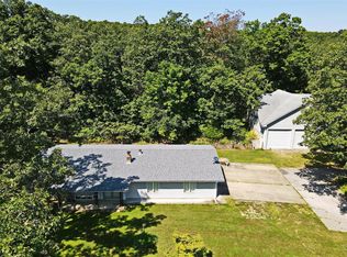 9211 Stonewall Dr, Bloomsdale, MO 63627