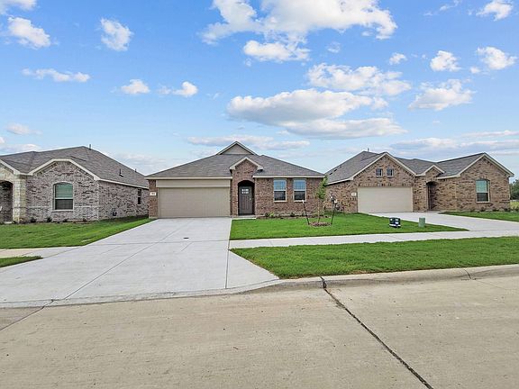2nd image of 1100 Flameleaf Dr