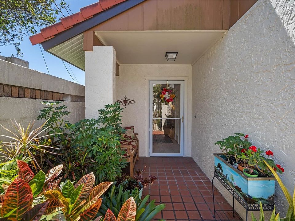 1st image of 238 Balfour Dr #22
