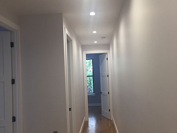 4th image of 113-119 Saratoga Ave