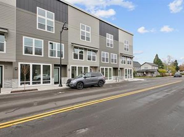 22415 SW Pine St #104