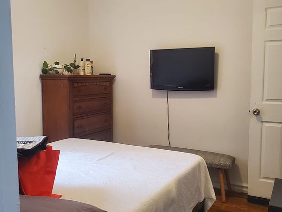 5th image of 2840 Sedgwick Ave APT 4