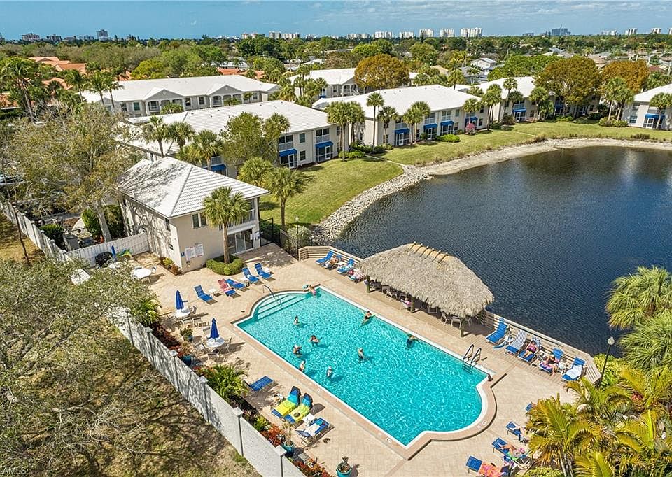 1st image of 828 Gulf Pavillion Dr #1