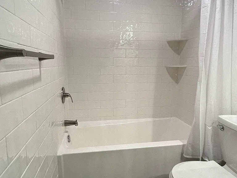 253 E 3rd St #7 — Photo 11