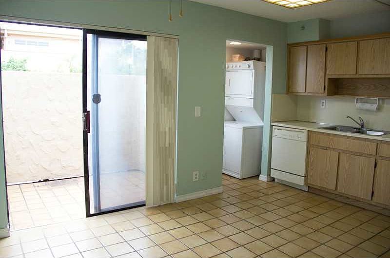 1st image of 222 SE 10th Ave