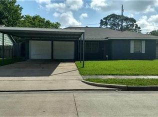 1801 Beusch Dr, Pasadena, TX 77502