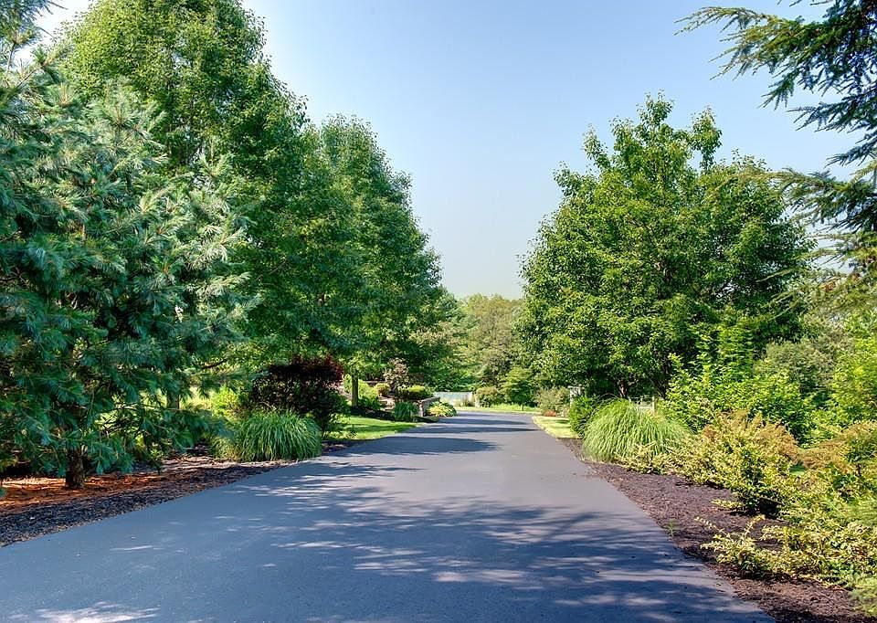 589 N Woodstock Rd, Southbridge, MA 01550 Zillow