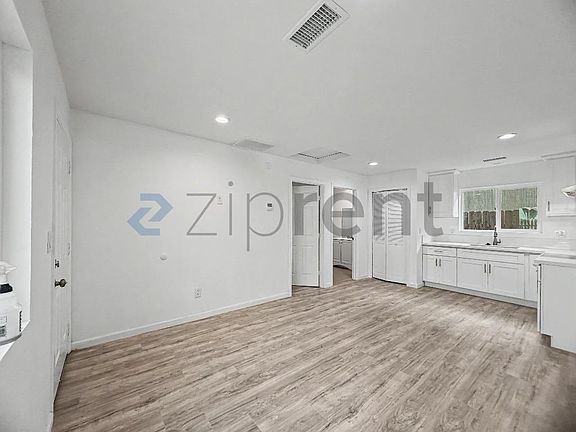 2nd image of 872 W 18th St #874