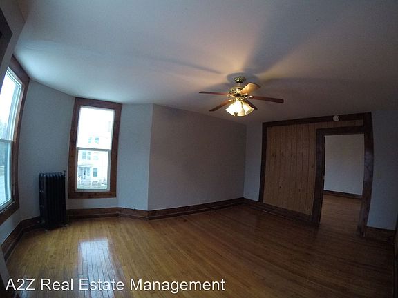5th image of 637 E 15th St APT 1