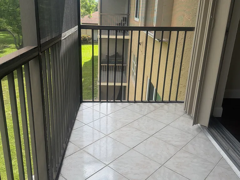 7710 NW 50th St #304 — Photo 17
