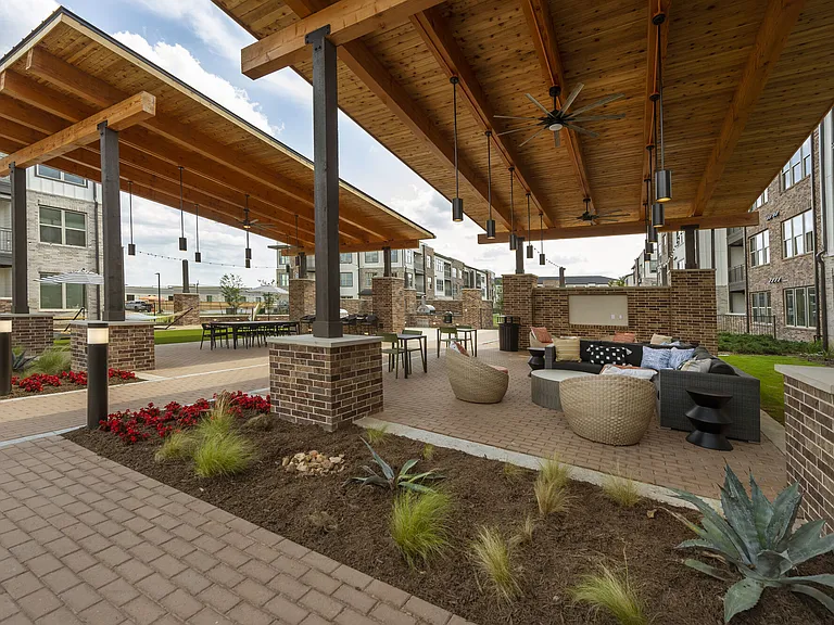 Lenox Grand West — Photo 22