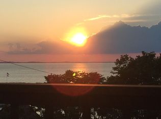 17 Andrews St, Gloucester, MA 01930