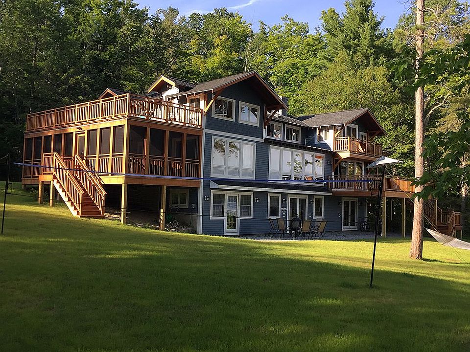 2nd image of 217 Burkehaven Hill Rd