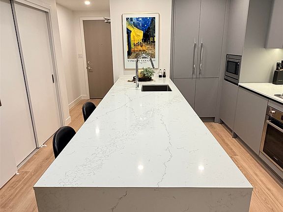 5th image of 7977 Lansdowne Rd #Penthouse 1506