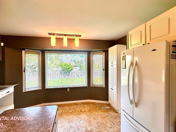 5th image of 10819 43rd Ave NW