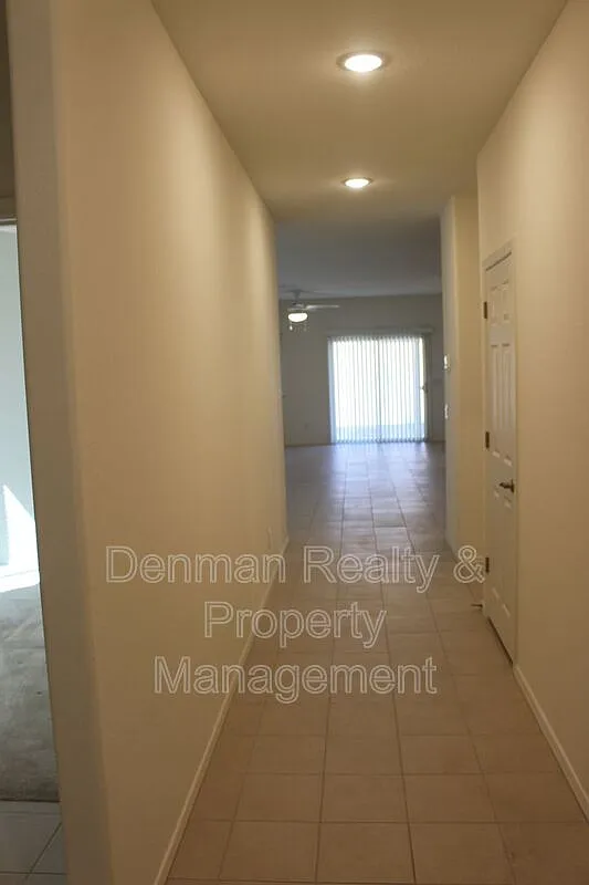 4 bed, 2.0 bath, 1804 sqft, $1,750 — Photo 2