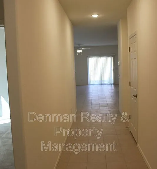 288 W Tropical Dr — Photo 2