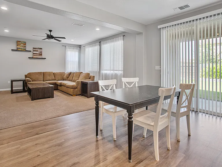 419 Daffodil Dr #2 — Photo 15