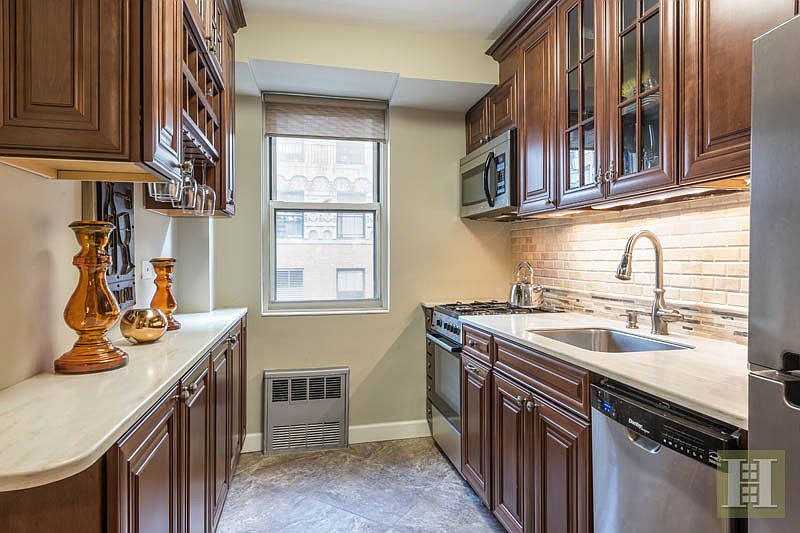 2nd image of 139 E 33rd St APT 12E