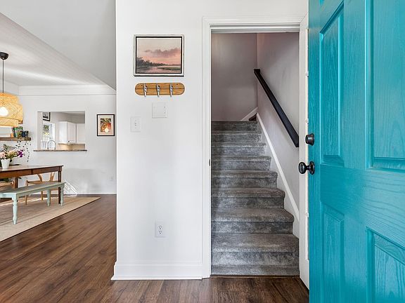 2nd image of 1728 Barracuda Rd