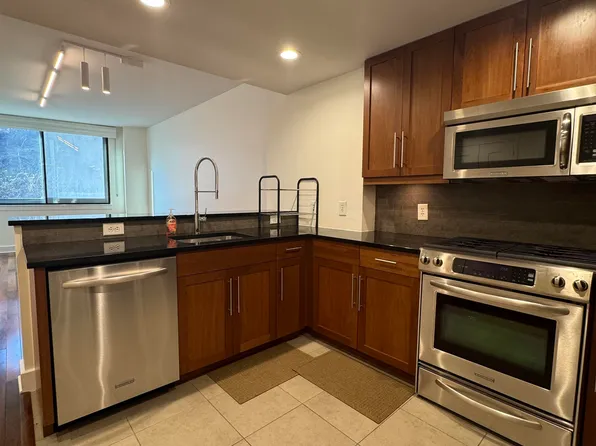 800 Jackson Street image 18 of 36