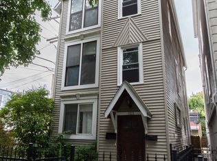 1829 W Henderson St, Chicago, IL 60657