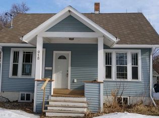 915 3rd Ave SE, Minot, ND 58701