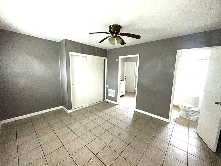 1101 Cherry Ave #12 — Photo 1