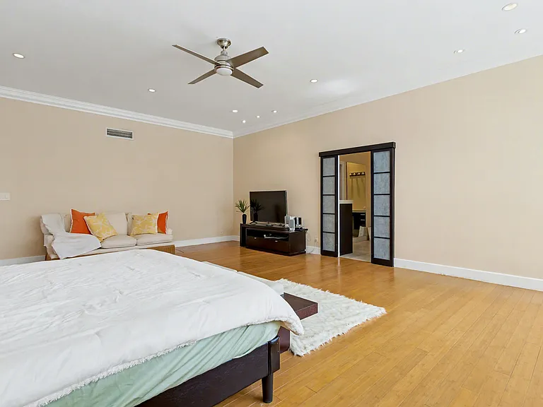 3430 Galt Ocean Dr #1 — Photo 32