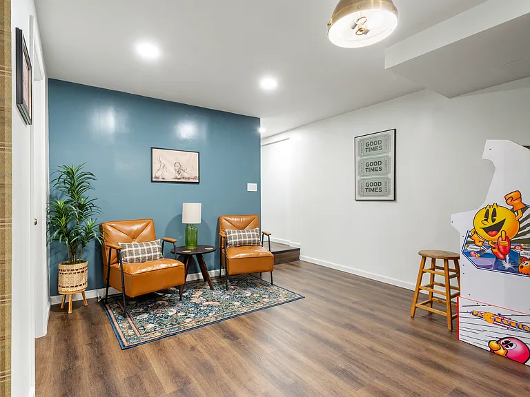 140 Nina Celeste Ln — Photo 44
