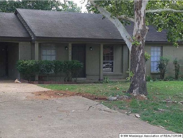 1st image of 2695 Magnolia Dr