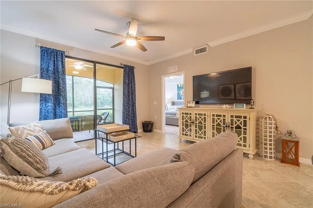 2 bed, 2.0 bath, 1230 sqft, $7,500 — Photo 3