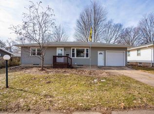 215 Olive St, Cedar Falls, IA 50613