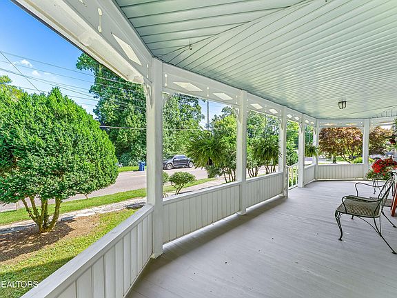 4th image of 517 Margrave Dr