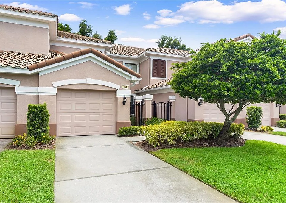 852 Lantern Way