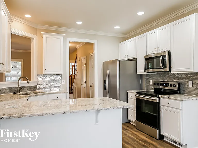 1019 Village River Dr — Photo 7