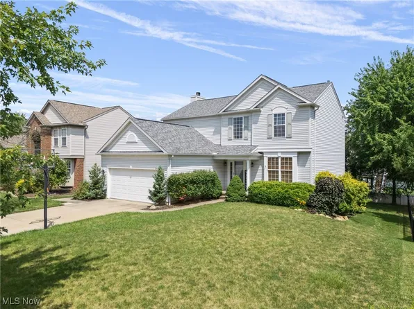2327 Crockett Cir, Stow, OH 44224