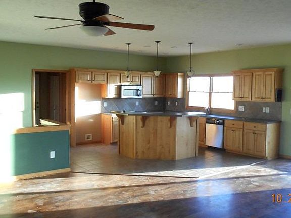 2nd image of 507 Pheasant Ln