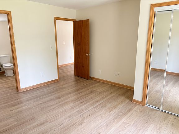 5th image of 640 Leath St