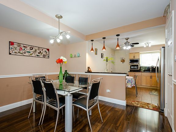 4th image of 9440 Bay Colony Dr APT 1W