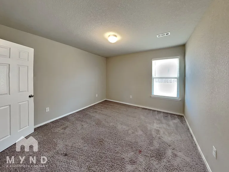 2109 N Lexington St — Photo 16