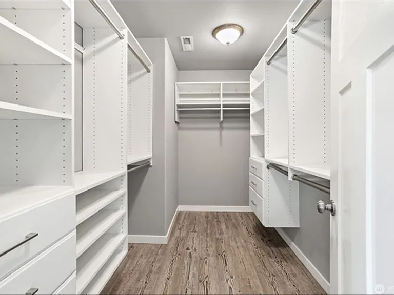 10713 Palisades St SE — Photo 13